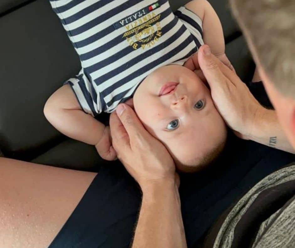 chiropractische correctie op baby